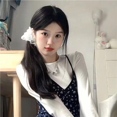 重生校花追不停！我靠系统逆袭